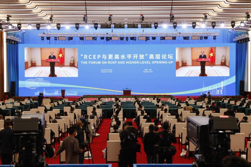 Вице-премьер Ле Ван Тхань выступает на Форуме в формате видеозаписи. Фото: МИД Вьетнама