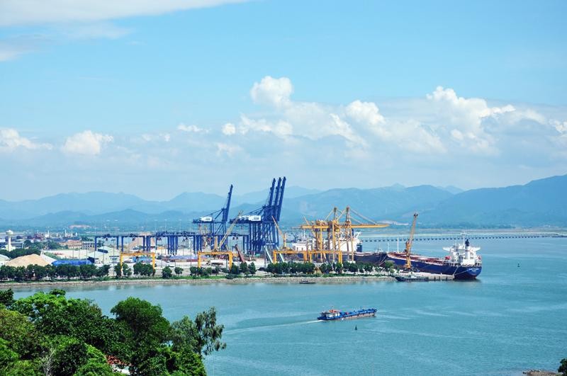 Международный контейнерный порт Кайлан (CICT Cai Lan). Фото: baoquangninh.com.vn 