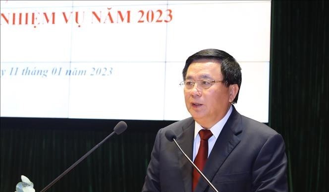 Товарищ Нгуен Суан Тханг выступает на конференции.