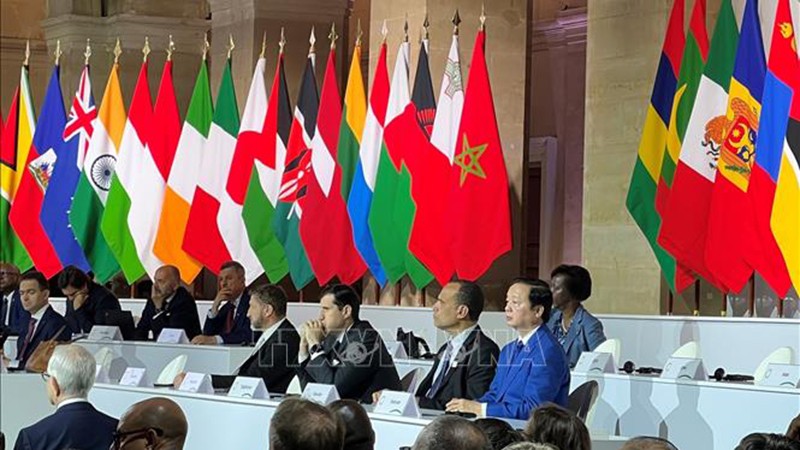 Вице-премьер Чан Хонг Ха на закрытии Саммита по новому глобальному финансовому пакту. Фото: ВИА