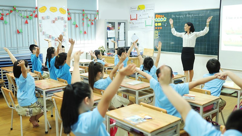 Вьетнамские учителя проходят частые тренинги и могут сделать занятия более увлекательными. Фото: vietnamplus.vn