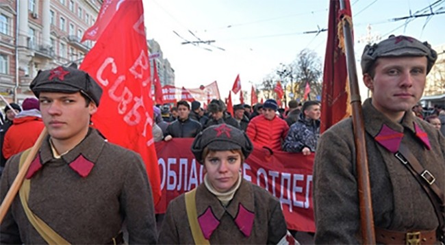 7 ноября в России отмечается памятная дата — День Октябрьской революции 1917 года