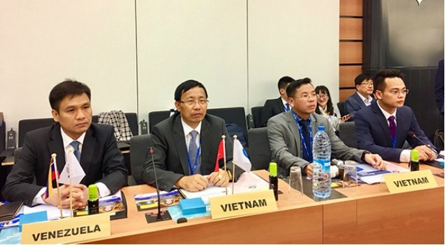 Начальник ГТУ Вьетнама Нгуен Ван Кан и вьетнамская делегация на пленарном заседании. Фото: cand.com.vn 