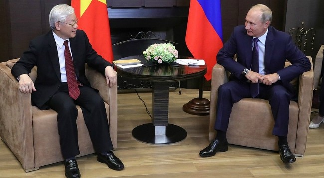 Генеральный секретарь ЦК КПВ Нгуен Фу Чонг и Президент России Владимир Путин. Фото: kremlin.ru