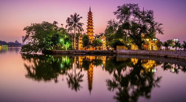 Вечерний вид пагоды Чанкуок. Фото: gettyimages.com