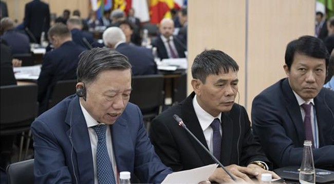 Глава МОБ Вьетнама То Лам выступает на 10-й международной встрече высоких представителей, курирующих вопросы безопасности. Фото: VNA