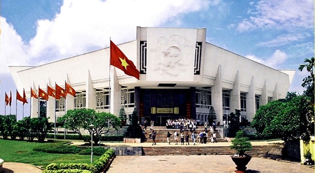 Музей Хо Ши Мина. Фото: kyluc.vn