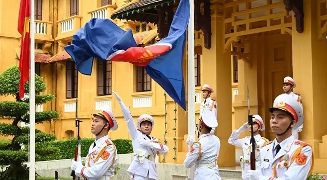 Церемония поднятия флага состоялась 7 августа в Ханое. Фото: Зюи Линь