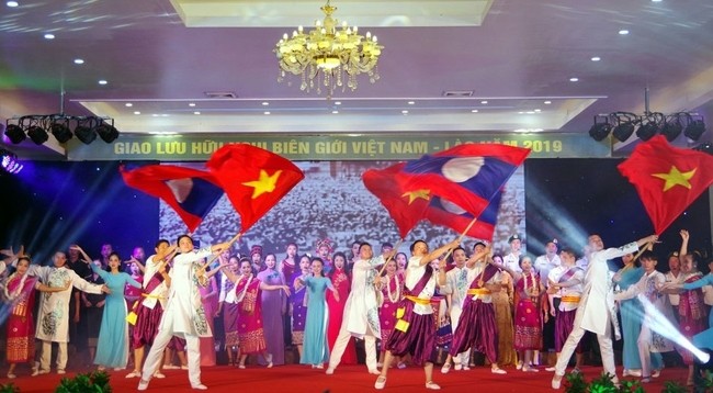 Программа дружественного обмена между Вьетнамом и Лаосом проведена в провинции Куангчи (Вьетнам). Фото: VOV