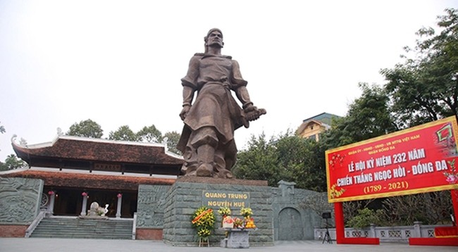 Памятник Куанг Чунгу – Нгуен Хюэ. Фото: qdnd.vn