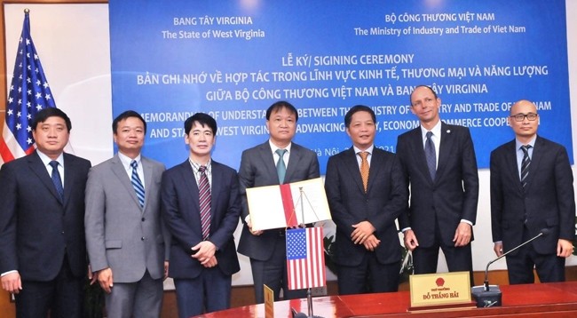 Министр Чан Туан Ань подтвердил особую важность вьетнамско-американских отношений. Фото: VGP
