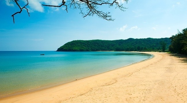 Пляж Дамчау. Фото: dulichdaibang.com