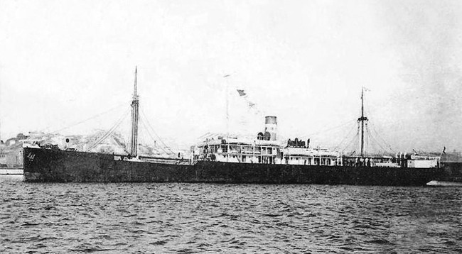 Корабль «Amiral Latouche-Tréville» (Адмирал Латуш Тревиль), на котором Нгуен Тат Тхань работал под именем Ван Ба. Архивное фото