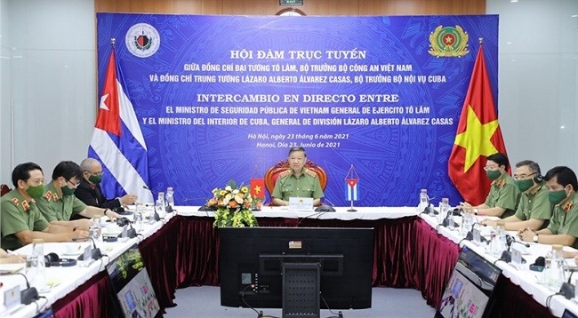 Общий вид переговоров в пункте трансляции в Ханое. Фото: cand.com.vn