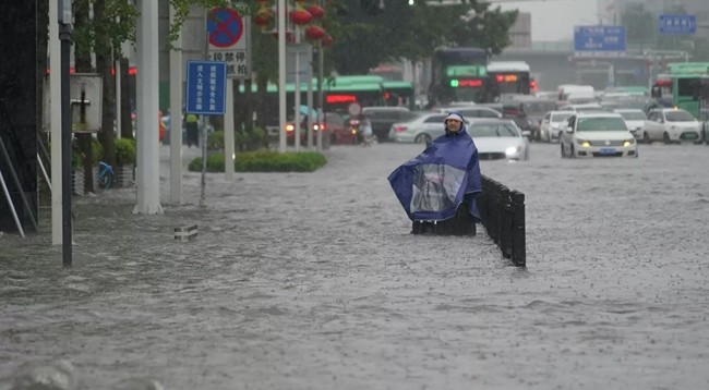Наводнение в Чжэнчжоу (Хэнань, Китай). Фото: Рейтер