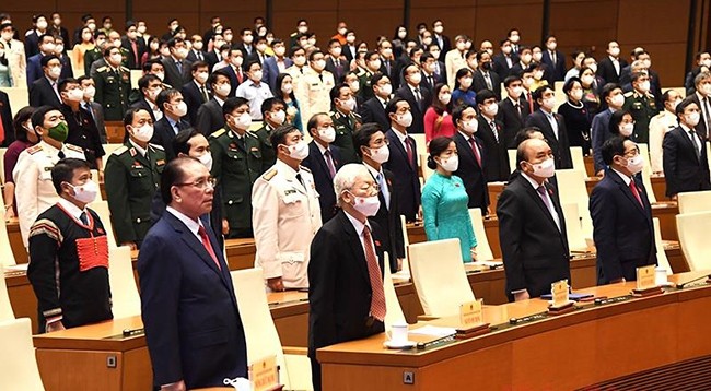 Делегаты на церемонии закрытия первой сессии НС XV созыва. Фото: Зюи Линь
