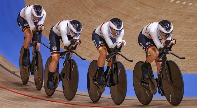 Женская сборная Германии по велоспорту на треке установила мировой рекорд.