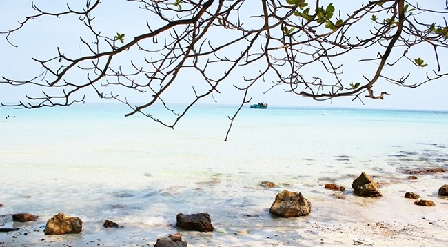 Хонмау считается островом с самым красивым природным пейзажем на архипелаге Намзу. Фото: vnexpress.net