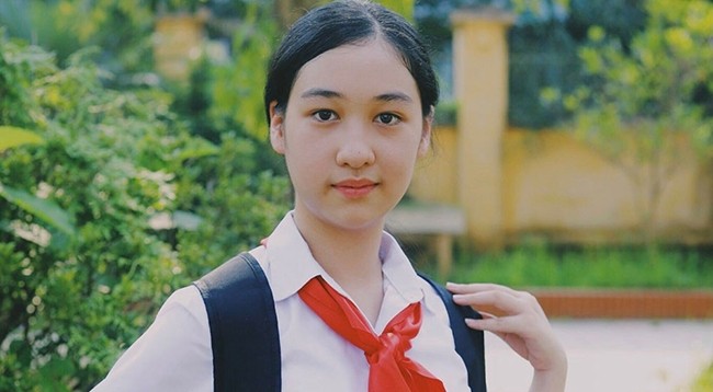 Дао Ань Тхы, ученица 8-го класса средней общеобразовательной школы им. Нгуен Хюи Тыонга (район Донгань, Ханой).