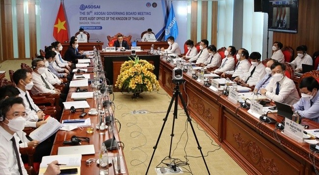 Общий вид заседания в пункте трансляции в Ханое. 