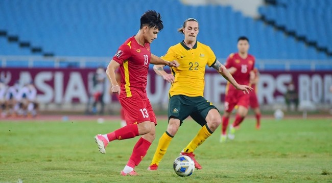 В матче против сборной Австралии вьетнамские футболисты потерпели поражение со счетом 0:1. Фото: Чан Хай
