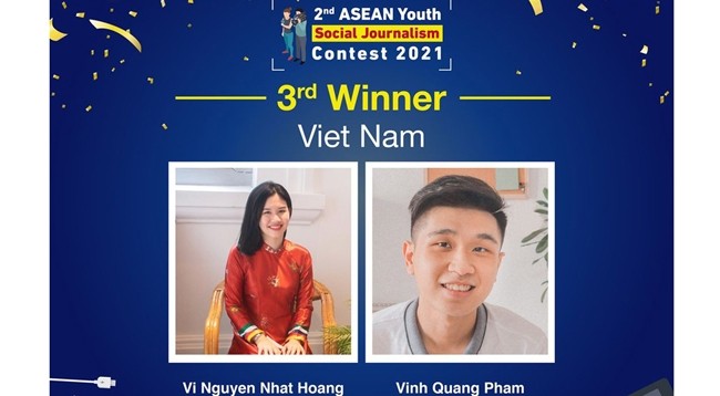 Хоанг Нгуен Нят Ви и Фам Куанг Винь заняли третье место благодаря проекту «Сгладить пластическую кривую». Фото: Vietnamplus.vn