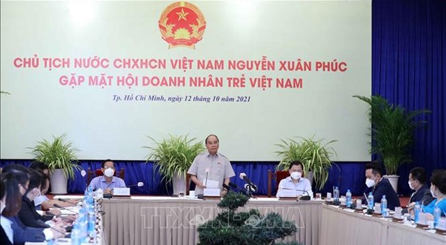 Президент Вьетнама Нгуен Суан Фук выступает с речью на встрече. Фото: VNA