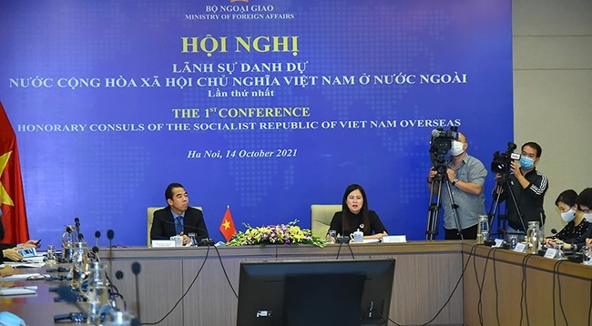 Замминистра иностранных дел Вьетнама То Ань Зунг председательствует на конференции. Фото: baoquocte.vn
