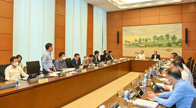 Депутаты НС обсуждают план социально-экономического развития. Фото: Зюи Линь – Тхюи Нгуен