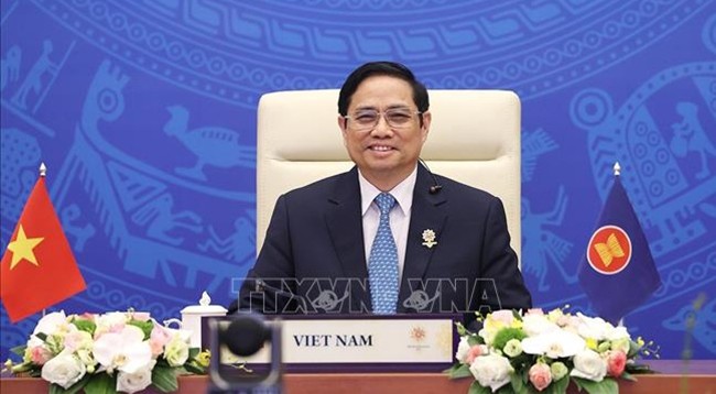 Премьер-министр Фам Минь Тьинь на 24-м саммите АСЕАН+3. Фото: VNA