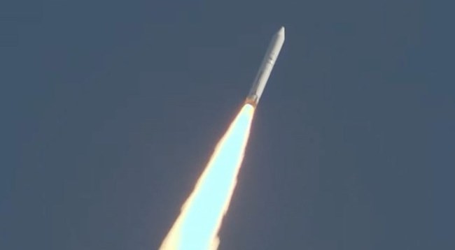 Запуск ракеты Epsilon-5 со спутником NanoDragon. Фото: VNA