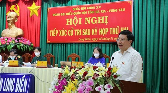 Постоянный вице-премьер Фам Бинь Минь выступает с речью. Фото: VNA