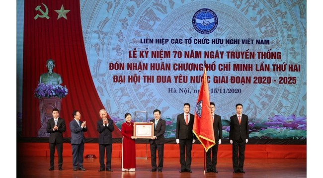 Церемония вручения Ордена Хо Ши Мина Союзу обществ дружбы Вьетнама.