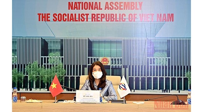 Постоянный член Комитета НС по внешним связям Ле Тху Ха принимает участие в конференции женщин-парламентариев. Фото: Зюи Линь