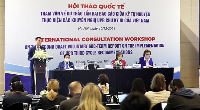 Заместитель министра иностранных дел Данг Хоанг Жанг выступает на семинаре. Фото: МИД Вьетнама