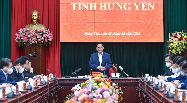Премьер-министр Фам Минь Тьинь выступает на рабочей встрече с ключевыми руководителями провинции Хынгйен. Фото: VGP