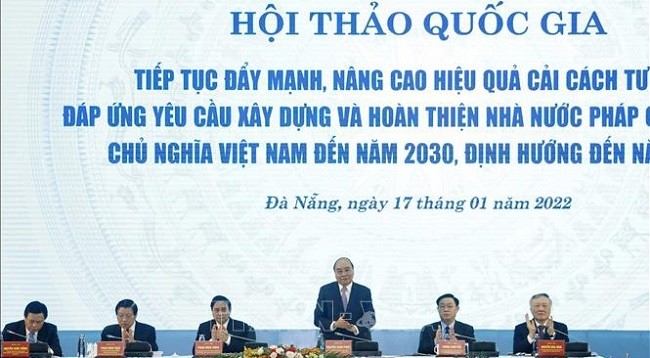 Президент Вьетнама Нгуен Суан Фук, Глава Руководящего комитета, выступает на семинаре. Фото: VNA