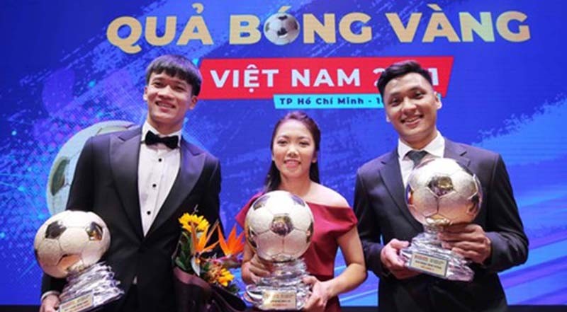 Обладатели Золотого мяча Вьетнама 2021 года. Фото: Федерация футбола Вьетнама