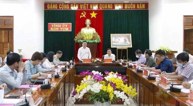 Общий вид рабочей встречи с Парткомом провинции Контум. Фото: Фук Тханг