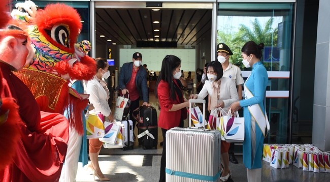 Дананг приветствовал более 300 иностранных туристов.