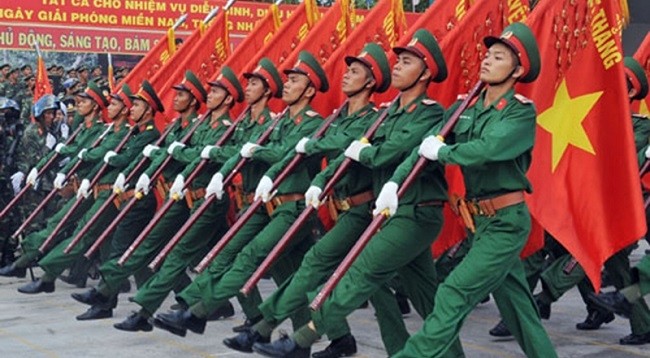 Репетиция военного парада, посвященного Дню полного освобождения Южного Вьетнама и воссоединения страны в 2015 году. Фото: VNA