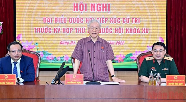 Генеральный секретарь ЦК КПВ Нгуен Фу Чонг выступает с речью. Фото: Данг Кхоа