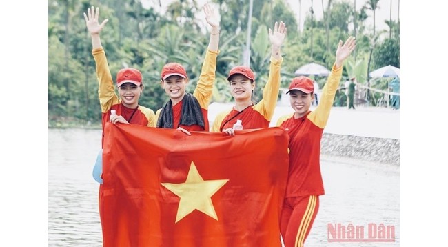 Фам Тхи Нгок Ань, Ле Тхи Хиен, Ха Тхи Вуй и Зы Тхи Бонг выиграли золотую медаль в академической гребле.