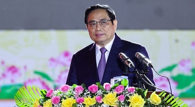 Премьер-министр Фам Минь Тьинь выступает на церемонии. Фото: VGP