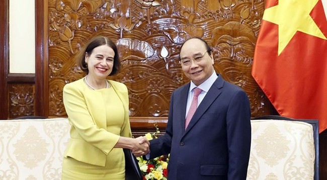 Президент Нгуен Суан Фук и Посол Робин Муди. Фото: VNA