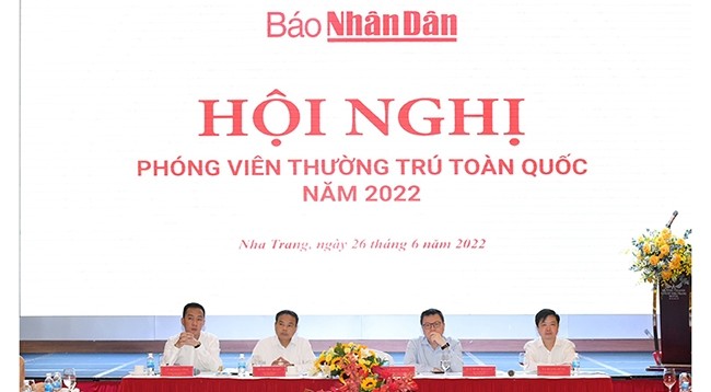 Национальная конференция постоянных корреспондентов газеты «Нянзан» – 2022 проходит в провинции Кханьхоа. Фото: Тхань Дат