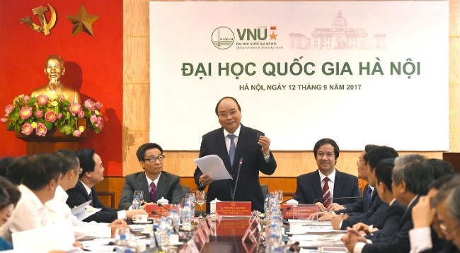 Премьер-министр Вьетнама Нгуен Суан Фук выступает на встрече. Фото: VGP